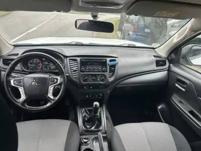 Mitsubishi L 200 King Cab 2022 - 29900 EUR, 136000 km - AUTO.MOTO.pt - 136000km - foto 11 de 12