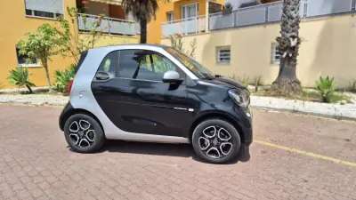 Smart ForTwo 2018 - 13980 EUR, 20000 km - foto 4 de 10