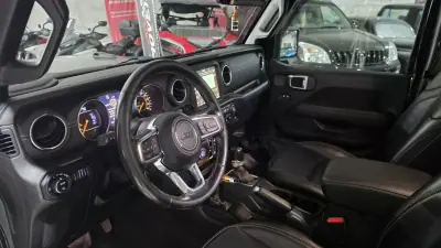 Jeep Gladiator 2021 - 62900 EUR, 117383 km - 117383km - foto 6 de 53