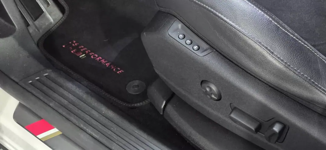 DS DS7 Crossback 2019 - 20990 EUR, 170000 km - AUTO.MOTO.pt - 170000km - foto 32 de 59