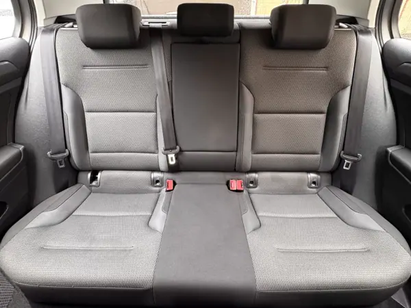 Volkswagen Golf 2017 - 14500 EUR, 123332 km - AUTO.MOTO.pt - 123332km - foto 24 de 26