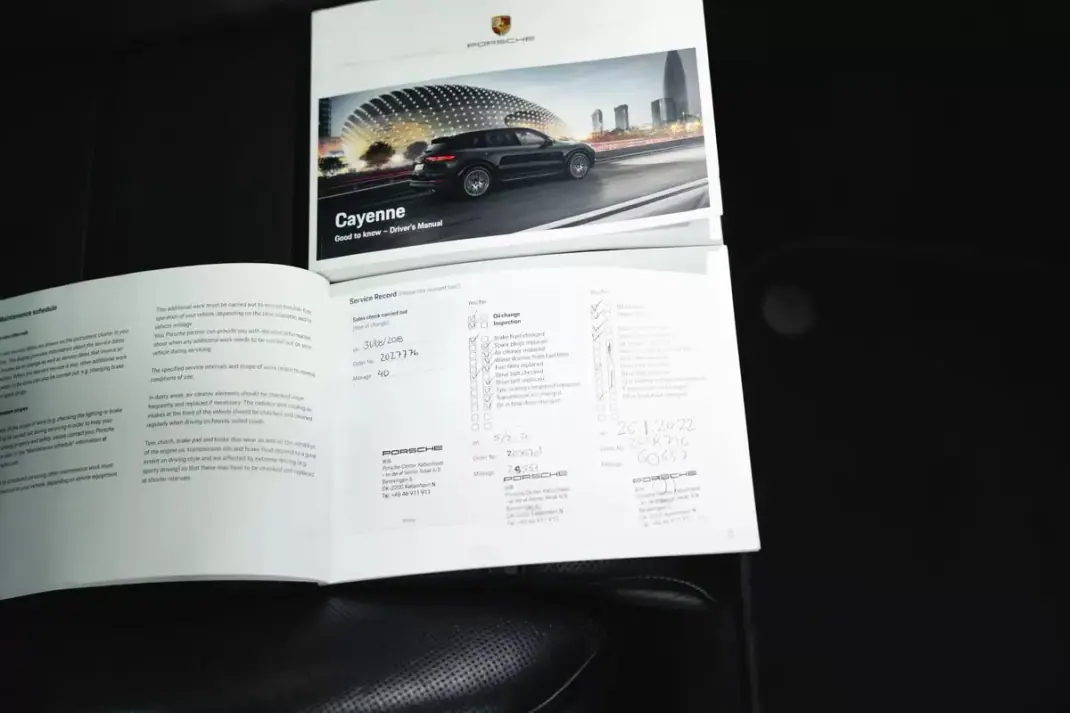 Porsche Cayenne 2018 - 57950 EUR, 120059 km - 120059km - foto 58 de 60