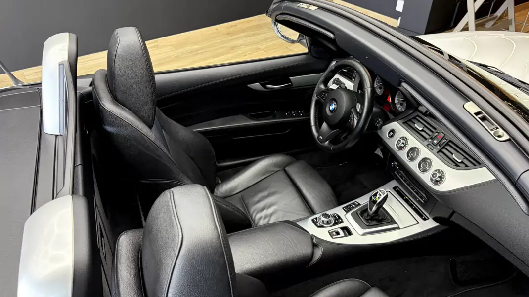 BMW Z4 2011 - 29990 EUR, 117000 km - 117000km - foto 27 de 57