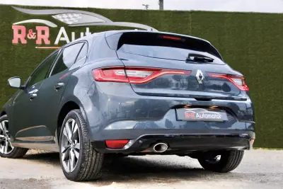 Renault Mégane 2019 - 13990 EUR, 167000 km - AUTO.MOTO.pt - 167000km - foto 9 de 33