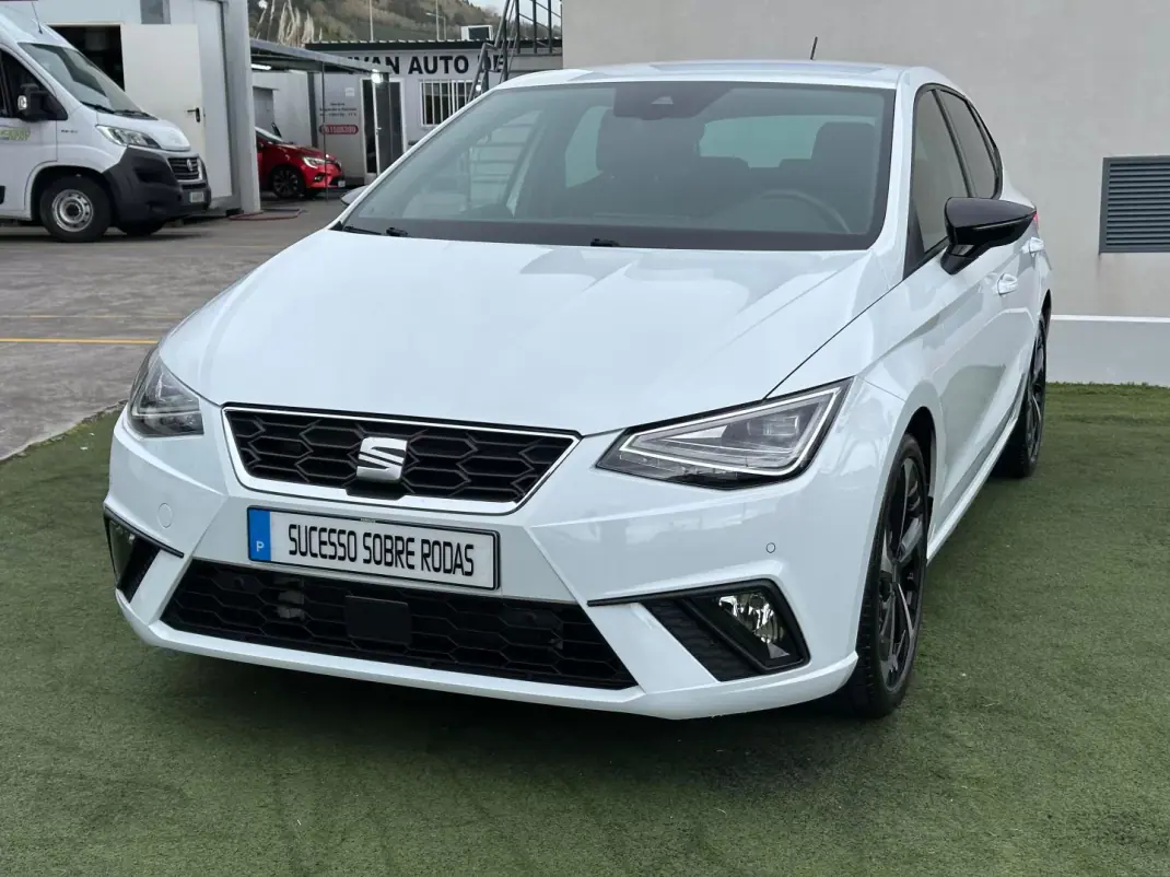 SEAT Ibiza 2023 - 22490 EUR, 21800 km - AUTO.MOTO.pt - 21800km - foto 2 de 18