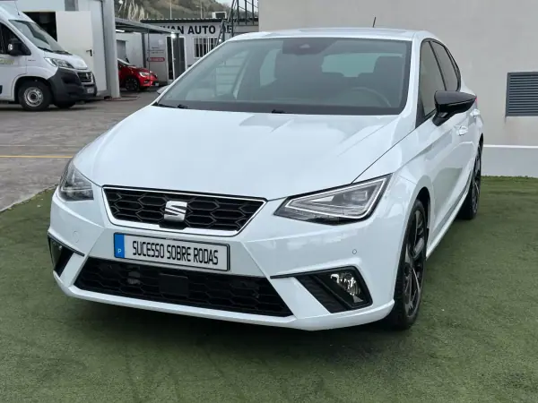 SEAT Ibiza 2023 - 22490 EUR, 21800 km - AUTO.MOTO.pt - 21800km - foto 2 de 18