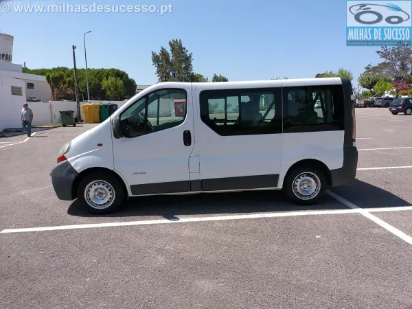 Renault 2002 - 6500 EUR, 457000 km - AUTO.MOTO.pt - 457000km - foto 3 de 19