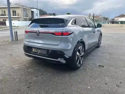 Renault Mégane E-Tech 2022 - 24999 EUR, 101000 km - AUTO.MOTO.pt - 101000km - foto 11 de 35
