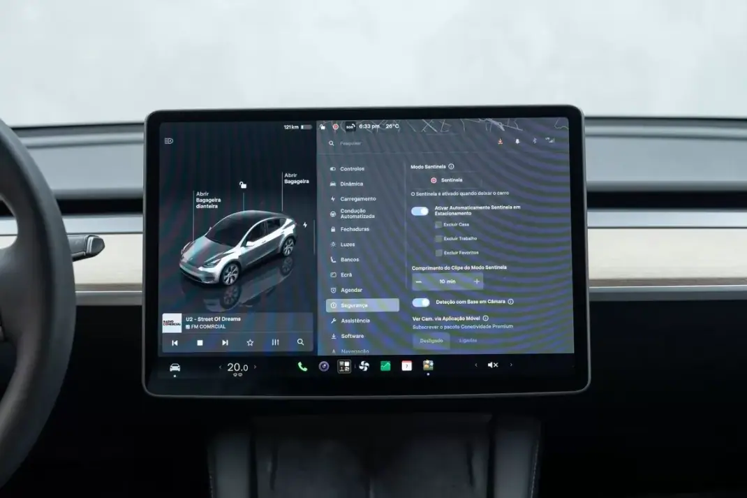 Tesla Model Y 2023 - 35950 EUR, 57000 km - 57000km - foto 37 de 49