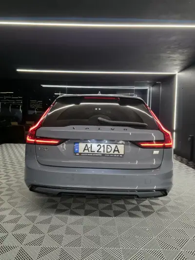 Volvo V90 2021 - 36750 EUR, 125000 km - AUTO.MOTO.pt - 125000km - foto 12 de 27