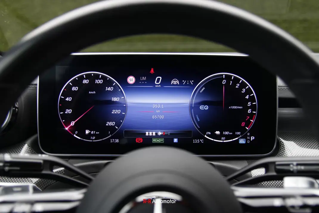 Mercedes-Benz C 300 2022 - 43500 EUR, 65000 km - AUTO.MOTO.pt - 65000km - foto 22 de 47