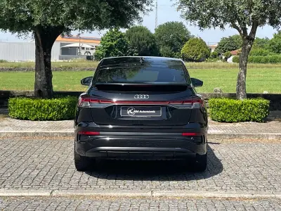 Audi Q4 Sportback e-tron 2022 - 41000 EUR, 54000 km - AUTO.MOTO.pt - 54000km - foto 7 de 28