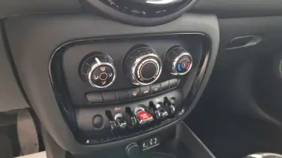 MINI Clubman 2018 - 12750 EUR, 286464 km - AUTO.MOTO.pt - 286464km - foto 20 de 31