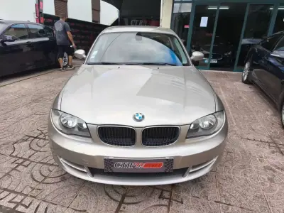 BMW 120 2009 — foto 4 de 30