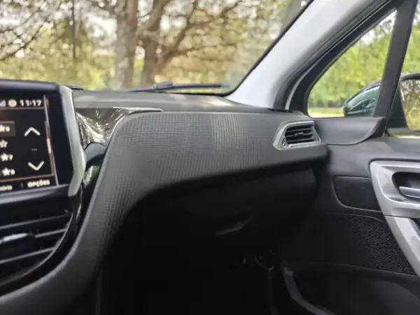 Peugeot 2008 2018 - 10399 EUR, 110600 km - AUTO.MOTO.pt - 110600km - foto 38 de 38