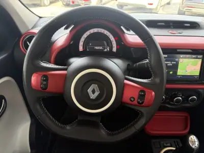 Renault Twingo 2015 - 8990 EUR, 146658 km - AUTO.MOTO.pt - 146658km - foto 12 de 12