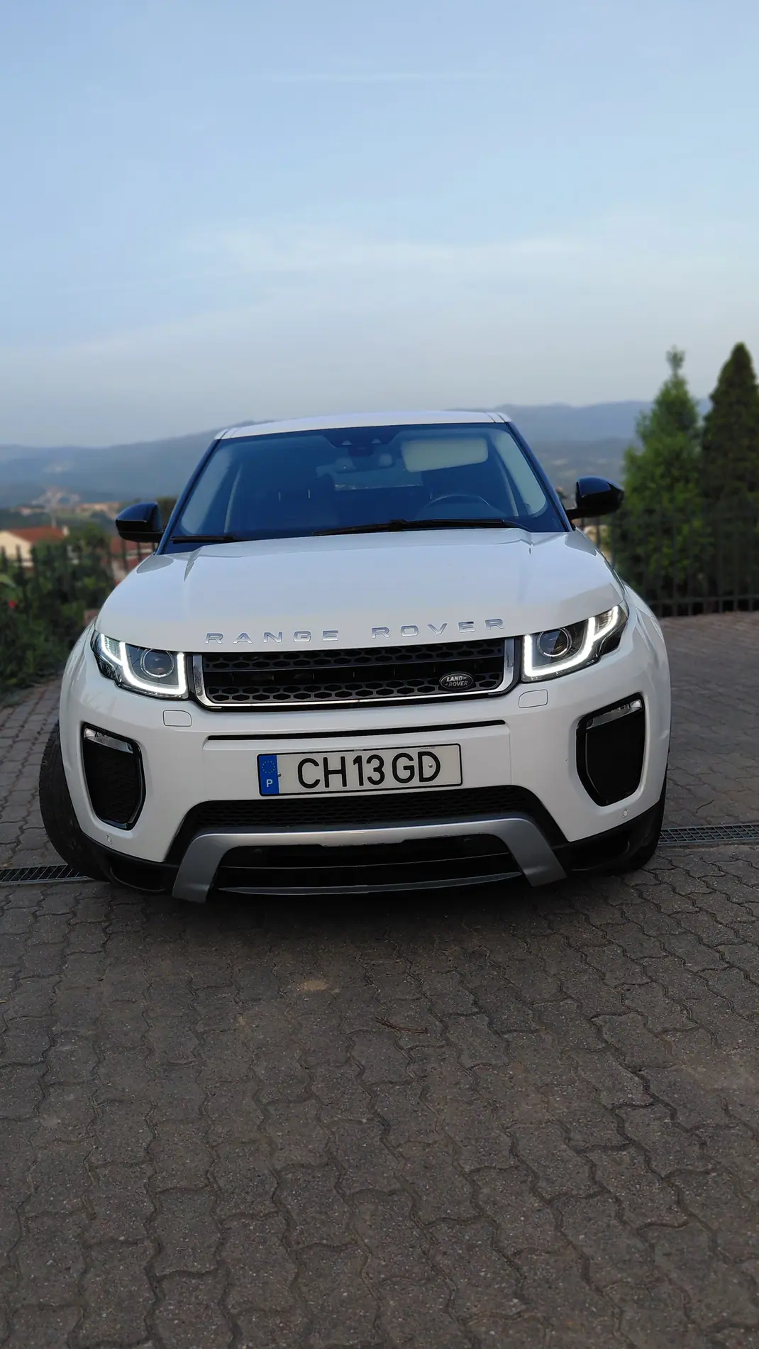 Land Rover Range Rover Evoque 2017 - 22000 EUR, 118000 km - AUTO.MOTO.pt - 118000km - foto 5 de 7