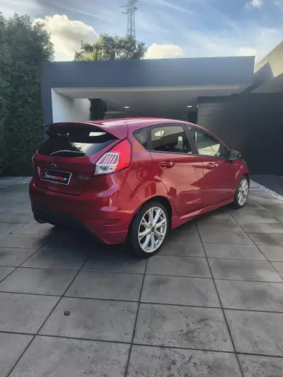 Ford Fiesta 2017 - 10750 EUR, 128000 km - AUTO.MOTO.pt - 128000km - foto 6 de 23
