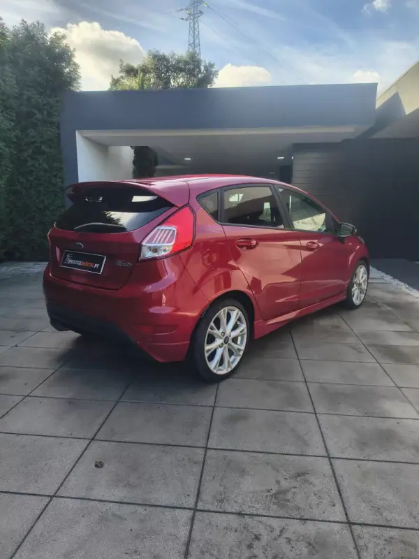 Ford Fiesta 2017 - 10750 EUR, 128000 km - AUTO.MOTO.pt - 128000km - foto 6 de 23