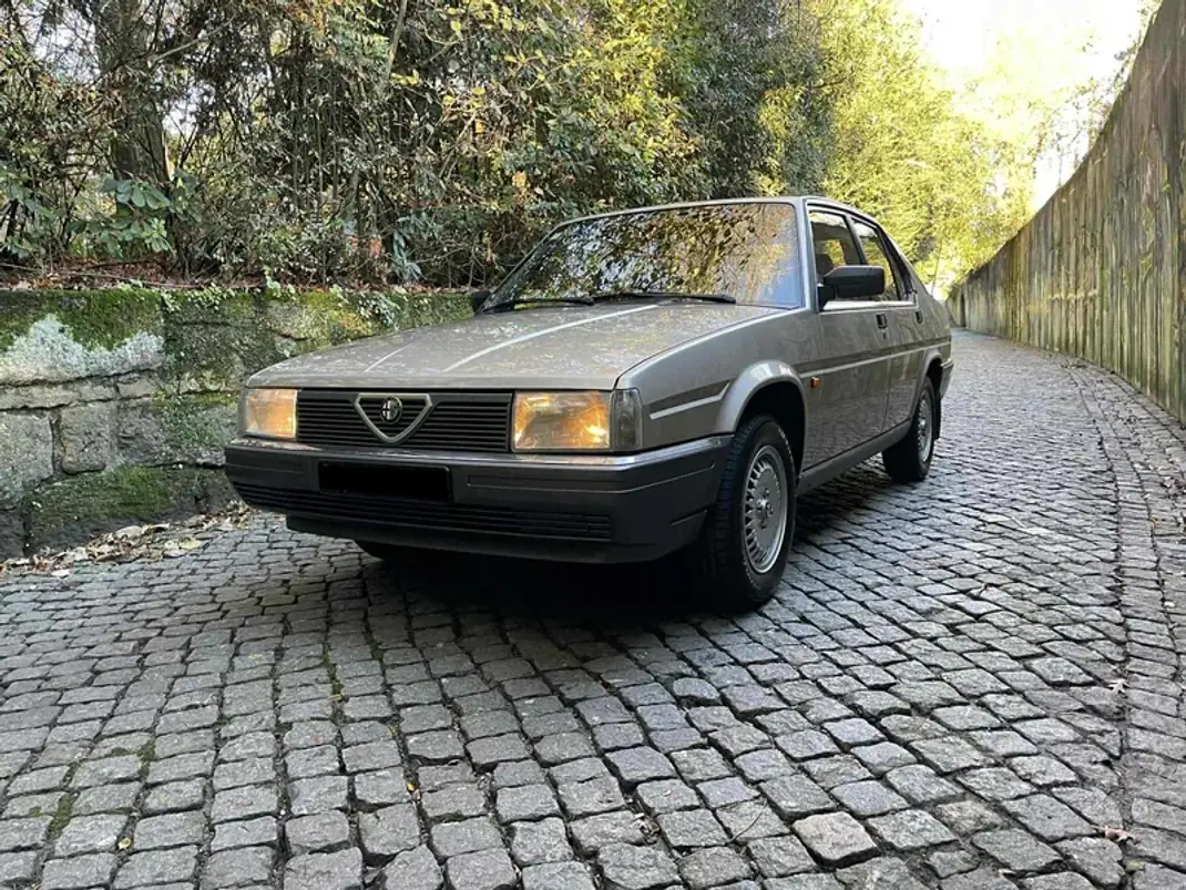 Alfa Romeo 90 1988 - 18900 EUR, 27700 km - 27700km - foto 47 de 60