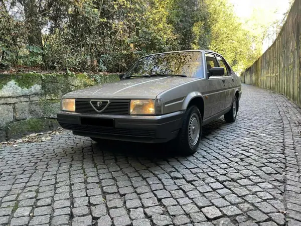 Alfa Romeo 90 1988 - 18900 EUR, 27700 km - AUTO.MOTO.pt - 27700km - foto 47 de 60