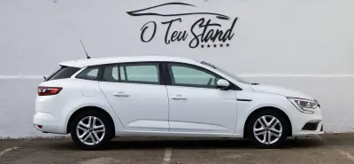 Renault Mégane Sport Tourer 2019 - 10780 EUR, 224000 km - AUTO.MOTO.pt - 224000km - foto 3 de 41