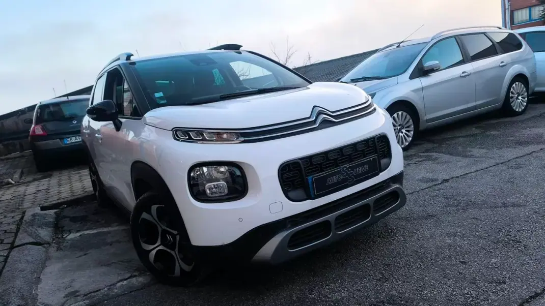 Citroën C3 Aircross 2018 - 12900 EUR, 159000 km - AUTO.MOTO.pt - 159000km - foto 14 de 15