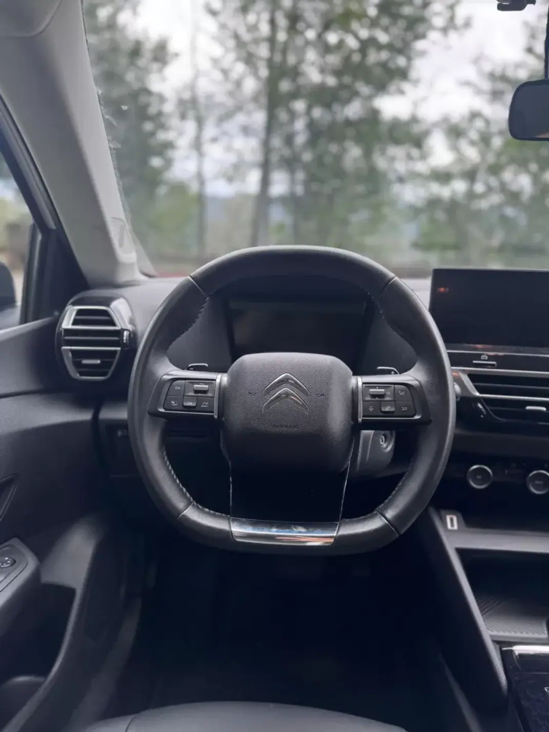 Citroën C4 2023 - 21500 EUR, 131039 km - AUTO.MOTO.pt - 131039km - foto 9 de 19
