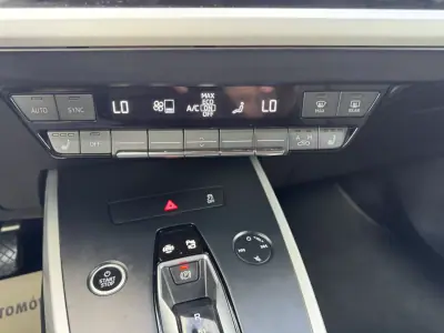 Audi Q4 e-tron 2021 - 29900 EUR, 98000 km - 98000km - foto 35 de 46