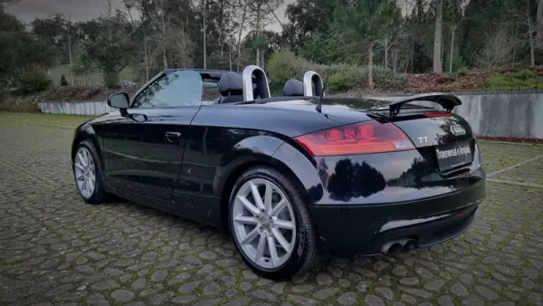 Audi TT Roadster 2011 - 19500 EUR, 52000 km - AUTO.MOTO.pt - 52000km - foto 12 de 20