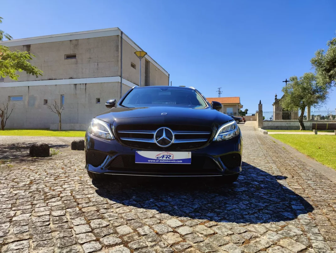 Mercedes-Benz C 180 2019 - 22950 EUR, 142123 km - AUTO.MOTO.pt - 142123km - foto 2 de 11