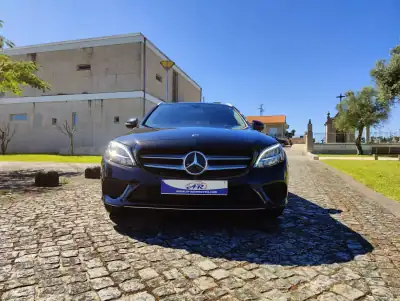 Mercedes-Benz C 180 2019 - 22950 EUR, 142123 km - AUTO.MOTO.pt - 142123km - foto 2 de 11