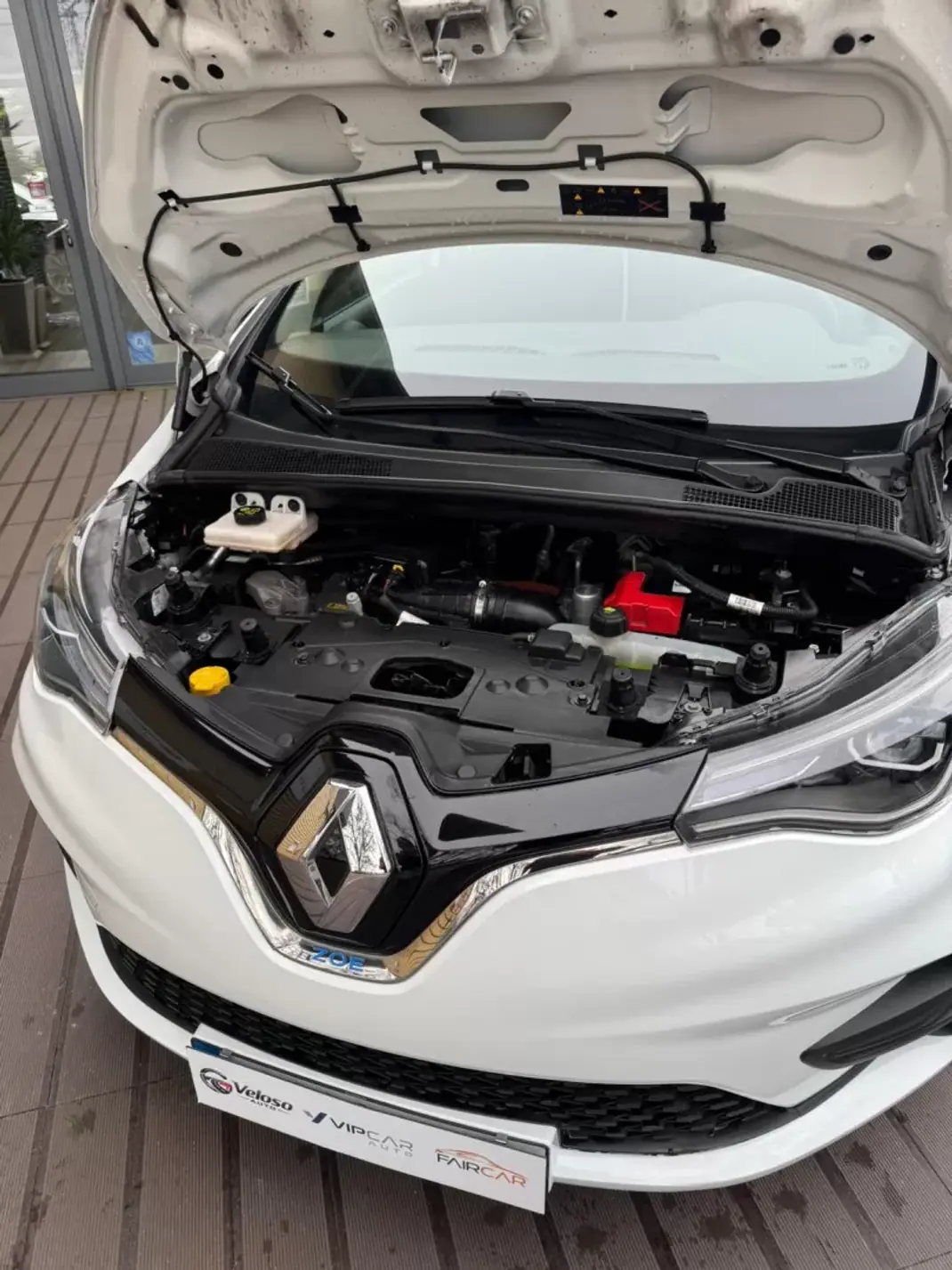 Renault Zoe 2022 - 16450 EUR, 67207 km - AUTO.MOTO.pt - 67207km - foto 7 de 11
