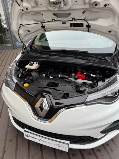 Renault Zoe 2022 - 16450 EUR, 67207 km - AUTO.MOTO.pt - 67207km - foto 7 de 11