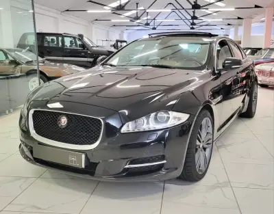 Jaguar XJ 2012 - 19950 EUR, 255600 km - AUTO.MOTO.pt - 255600km - foto 2 de 33