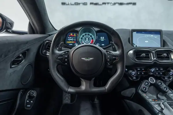 Aston Martin V8 Vantage Coupe 2019 - 144950 EUR, 31000 km - 31000km - foto 22 de 45