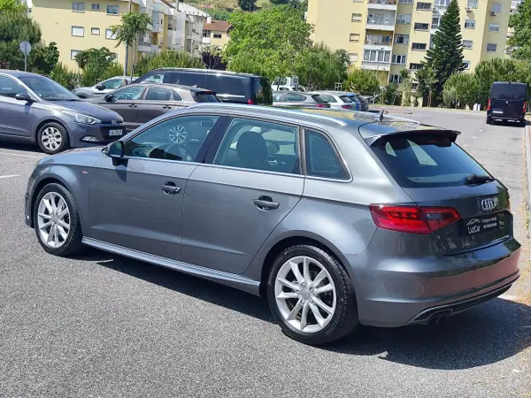 Audi A3 Sportback 2016 - 16980 EUR, 199550 km - AUTO.MOTO.pt - 199550km - foto 11 de 39