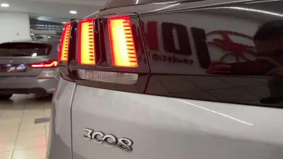Peugeot 3008 2019 - 18990 EUR, 94948 km - AUTO.MOTO.pt - 94948km - foto 7 de 47