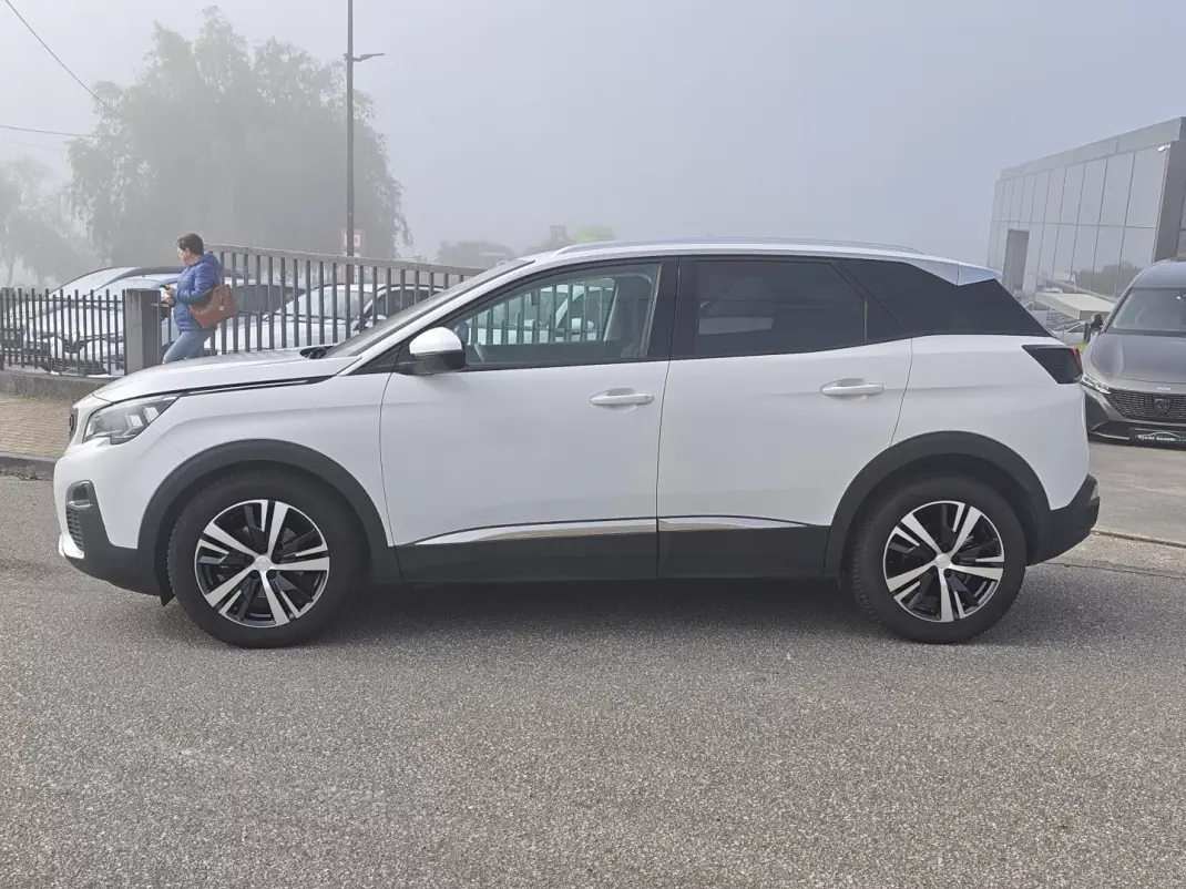 Peugeot 3008 2020 - 19900 EUR, 98000 km - AUTO.MOTO.pt - 98000km - foto 3 de 28