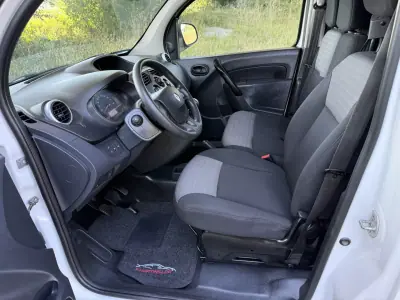 Renault Kangoo 2020 - 10560 EUR, 163000 km - AUTO.MOTO.pt - 163000km - foto 12 de 21