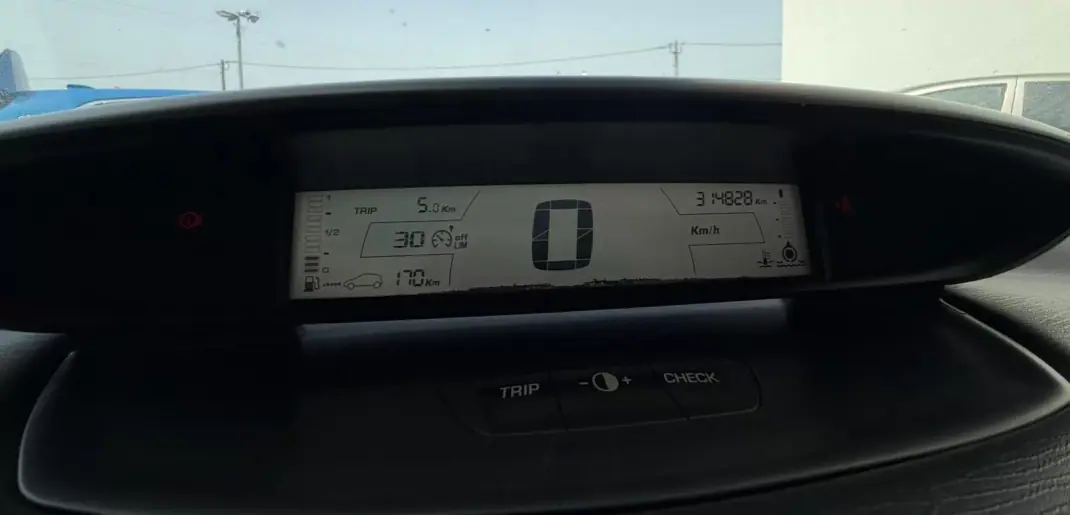 Citroën C4 2012 - 4000 EUR, 314828 km - AUTO.MOTO.pt - 314828km - foto 13 de 18
