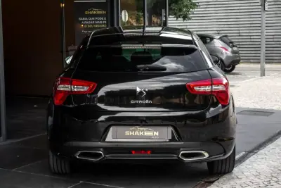 Citroën DS5 2013 - 8900 EUR, 242219 km - AUTO.MOTO.pt - 242219km - foto 9 de 38