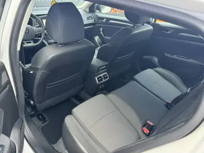 Renault Mégane Sport Tourer 2023 - 24900 EUR, 16217 km - AUTO.MOTO.pt - 16217km - foto 18 de 22