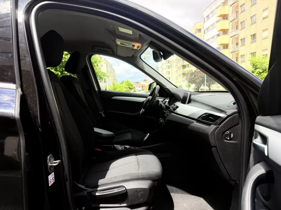 BMW X1 2019 - 19450 EUR, 183000 km - AUTO.MOTO.pt - 183000km - foto 13 de 15