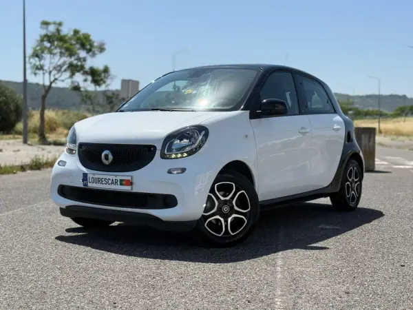 Smart ForFour 2016 - 11995 EUR, 84000 km - AUTO.MOTO.pt - 84000km - foto 38 de 42