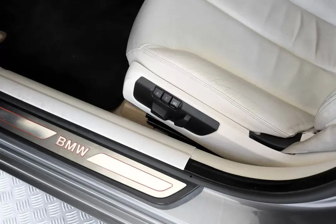 BMW 640 Gran Coupé 2015 - 37500 EUR, 93451 km - AUTO.MOTO.pt - 93451km - foto 16 de 18