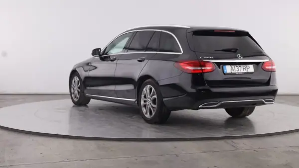 Mercedes-Benz C 220 2018 - 23999 EUR, 157121 km - AUTO.MOTO.pt - 157121km - foto 2 de 14