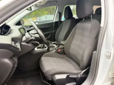 Peugeot 308 SW 2015 - 9750 EUR, 140800 km - AUTO.MOTO.pt - 140800km - foto 11 de 19