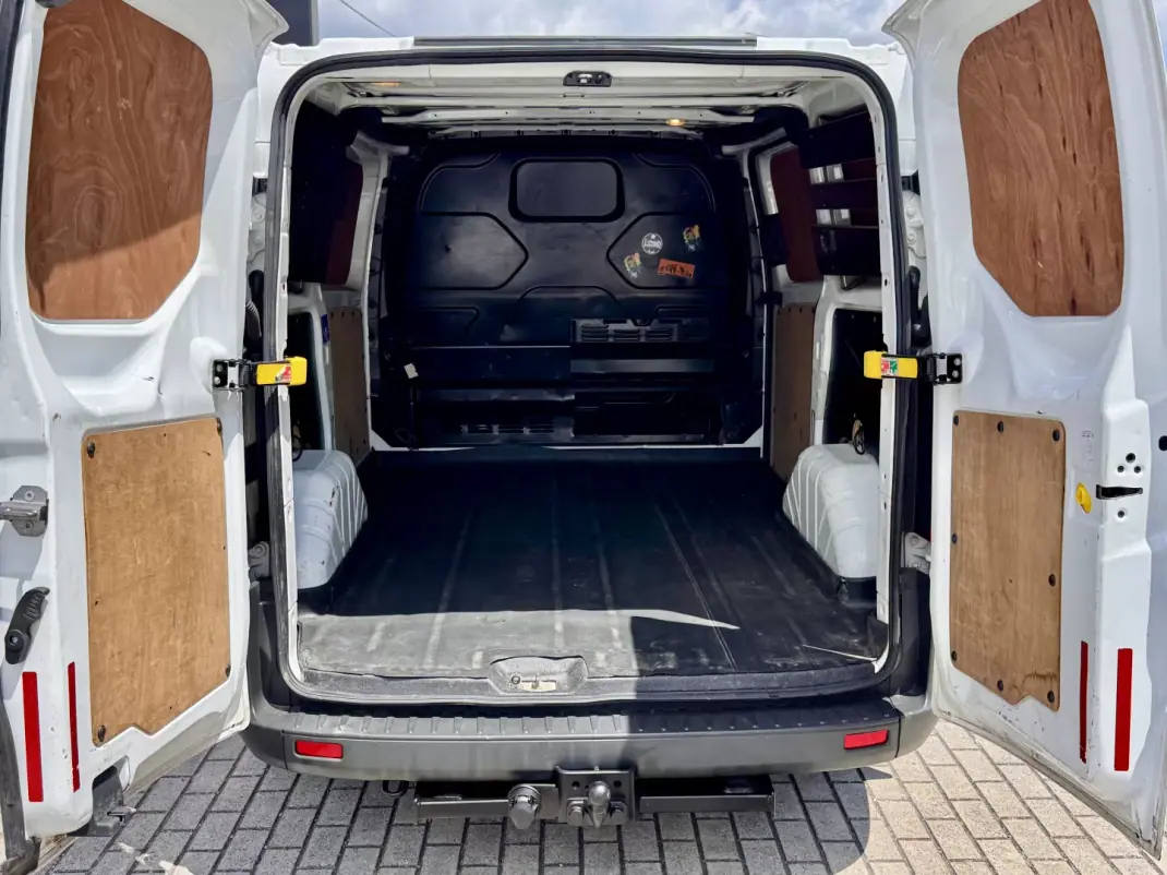 Ford TRANSIT CUSTOM 2.0 L2 H2 2.0 130 CV 2021 - 16500 EUR, 152000 km - AUTO.MOTO.pt - 152000km - foto 18 de 18