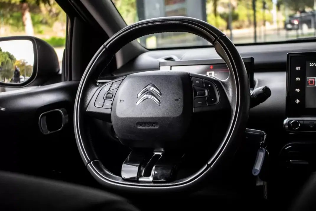 Citroën C4 Cactus 2016 - 10550 EUR, 98640 km - AUTO.MOTO.pt - 98640km - foto 31 de 42